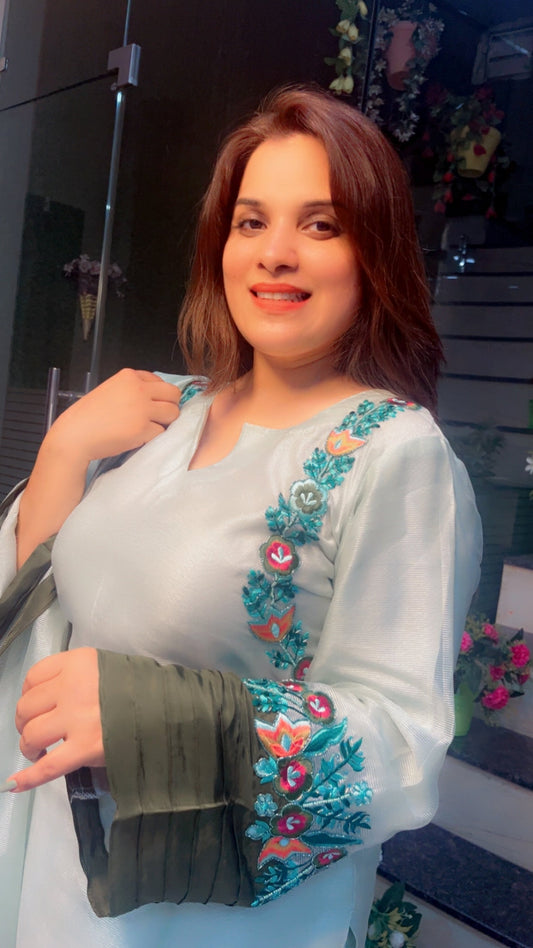 Designer Party - wear Suit Salwar - Kirti Kapoor Couture