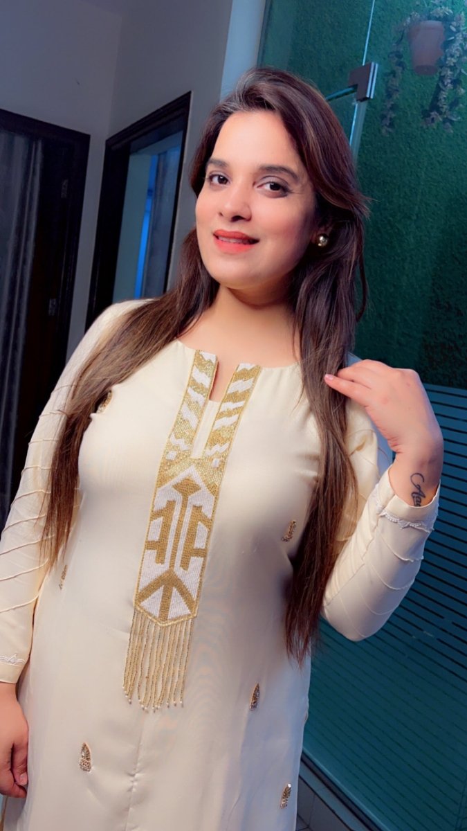 Ivory Shaded spun designer kurti and pant set - Kirti Kapoor Couture