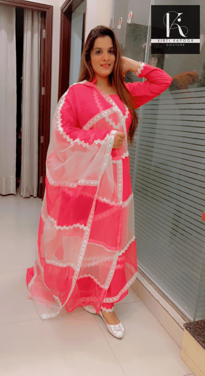 Pink Suit | Crepe | White Floral Lace | Designer Organza Dupatta. - Kirti Kapoor Couture