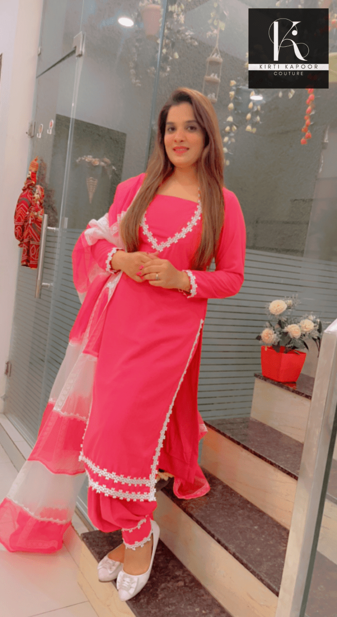 Pink Suit | Crepe | White Floral Lace | Designer Organza Dupatta. - Kirti Kapoor Couture