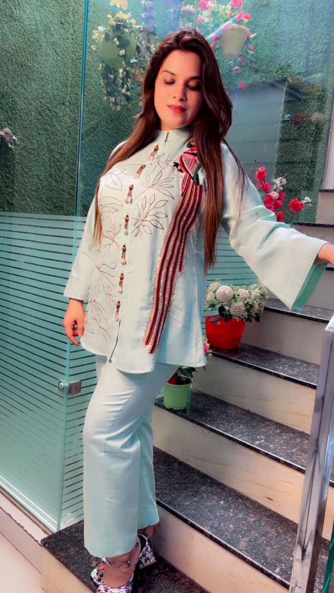 Sea Green Cotton Co - ord Set with Embroidered Long Tail Parrot (Anchor Highlights) - Kirti Kapoor Couture