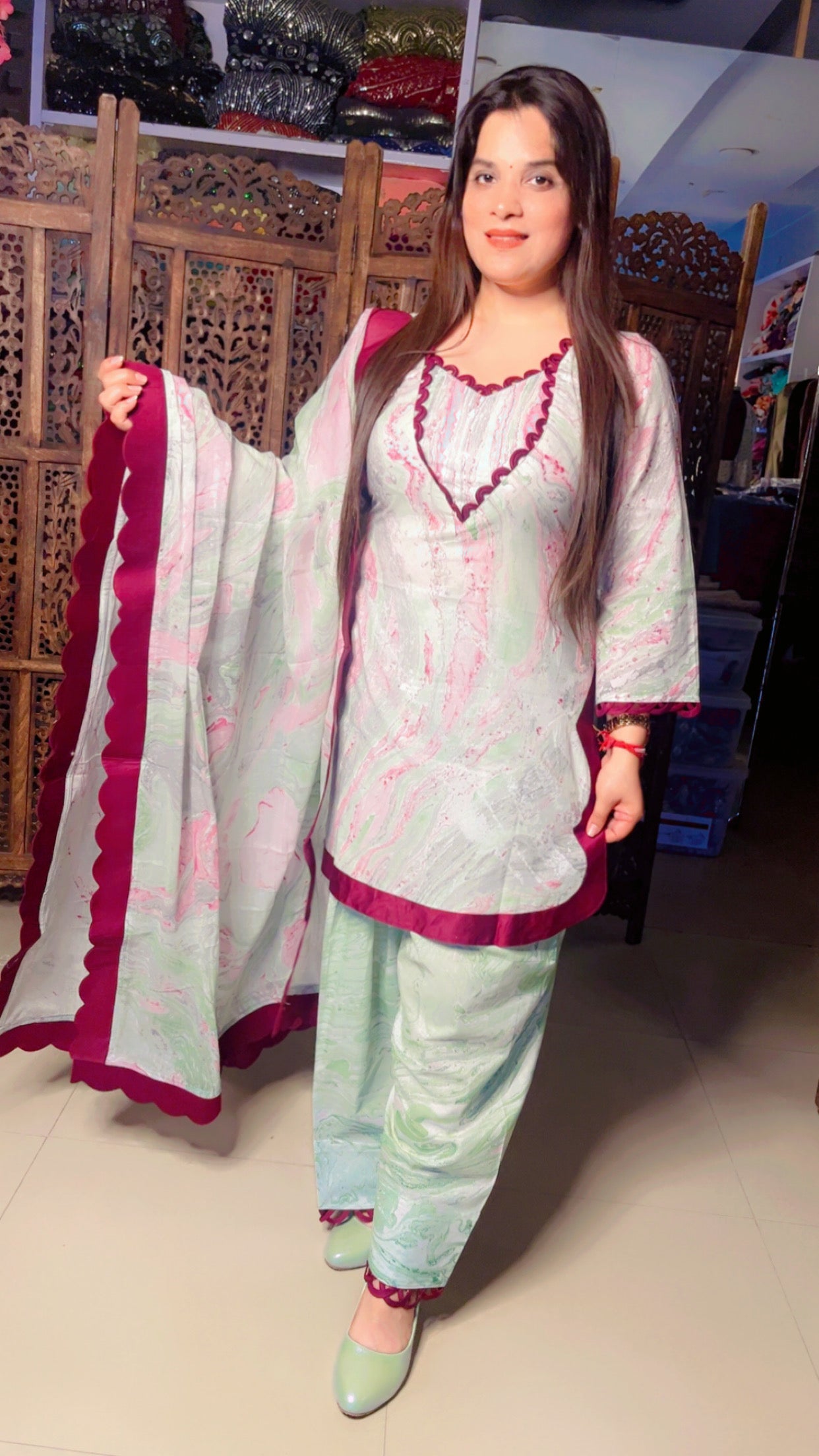 Light Green Cotton Printed Boutique Style Suit And Farshi Salwar With Cut Work Dupatta (FS014)