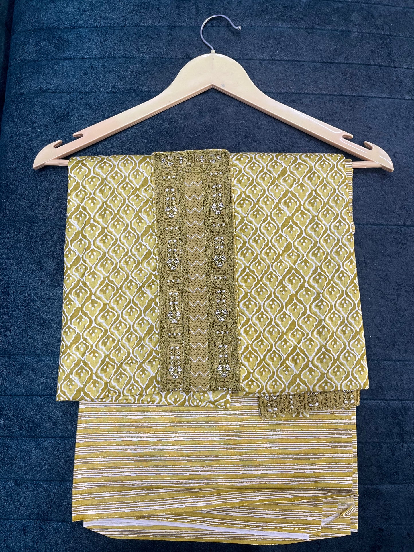 Heena Pure Cotton Unstitched Suit With Cotton Dupatta (US003)